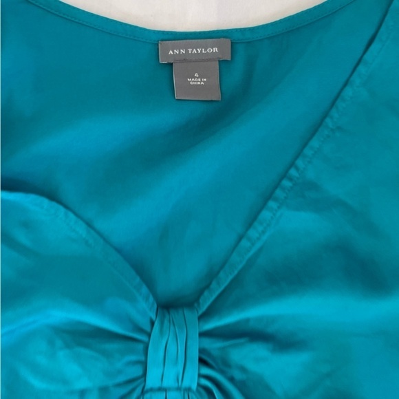 Ann Taylor Factory Green V-Neck Sleeveless Blouse Women's Size 4 - Picture 13 of 14
